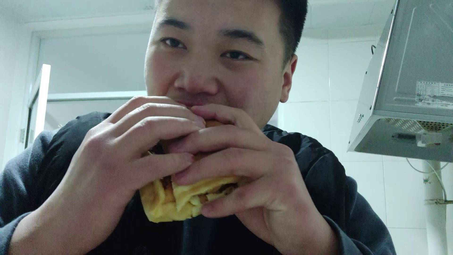 自己在家就能做的肉松卷,一口下去简直不要太满足